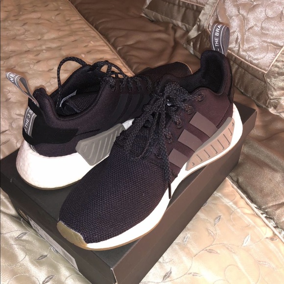 Adidas NMD R2 - Picture 2 of 2
